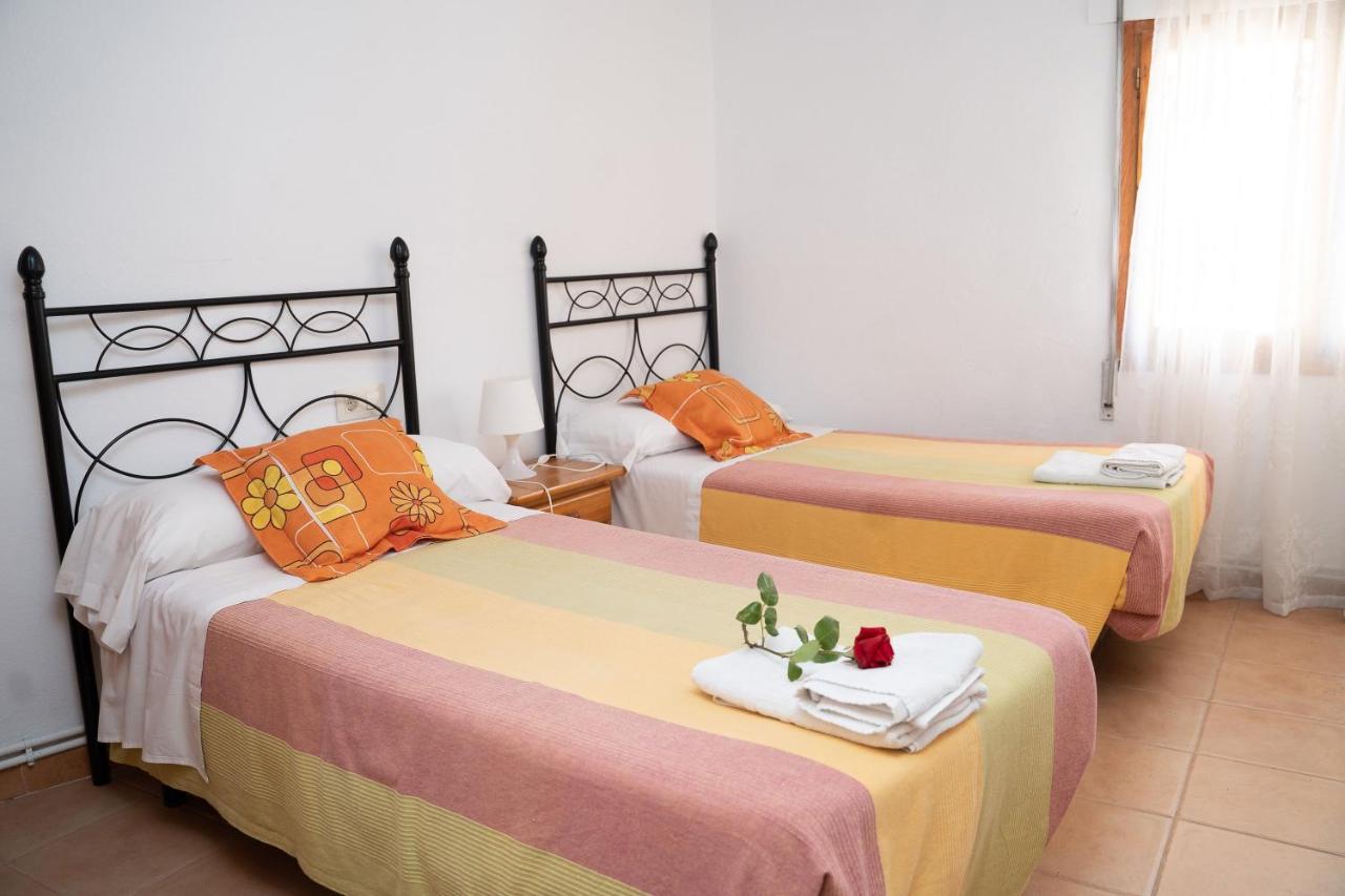 Casa Rural Villa De Йесте Екстериор снимка